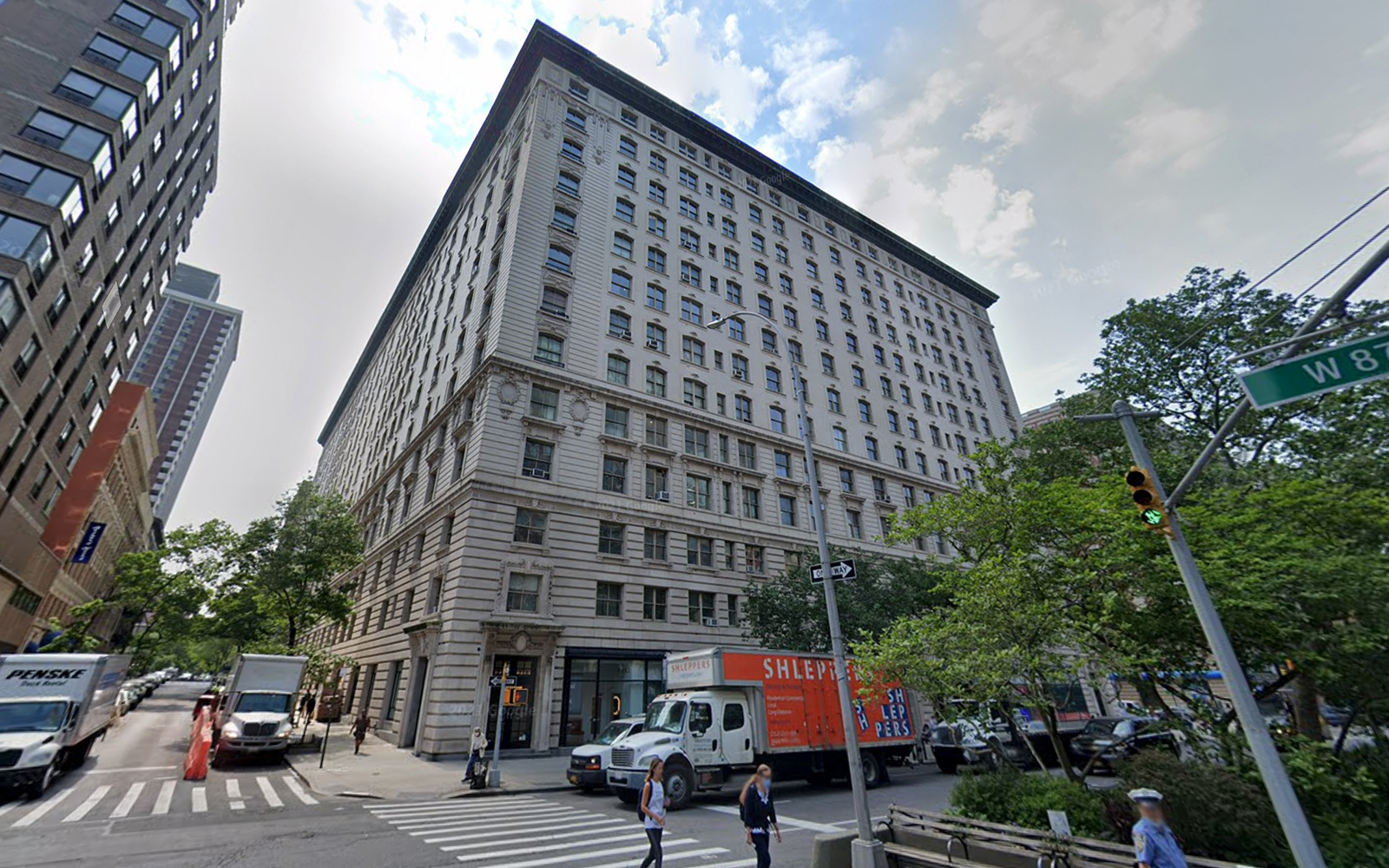 2372 Broadway (Google Maps)